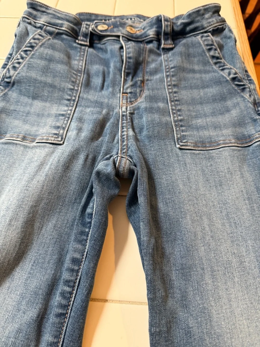 American Eagle Outfitters Medium Blue Wide-Leg Flare Jeans - Picture 9 of 9